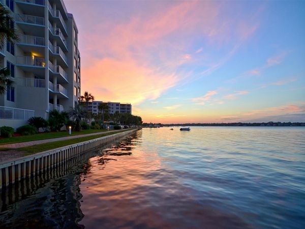 Penthouse Three Bedroom Value Priced Okaloosa Island Condo