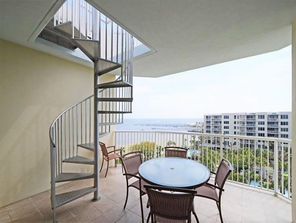 Penthouse Three Bedroom Value Priced Okaloosa Island Condo