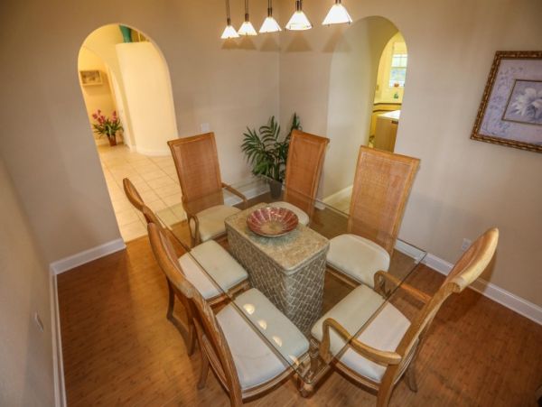 Fort Myers Pool Home Five Minutes to the Beach 4 Bedrooms