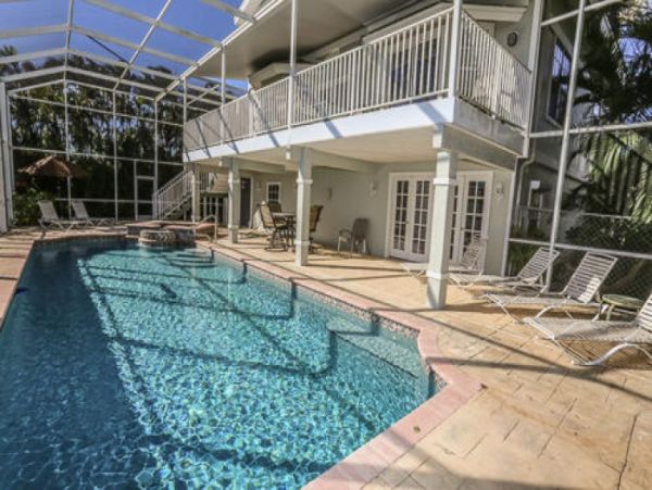 Fort Myers Pool Home Five Minutes to the Beach 4 Bedrooms