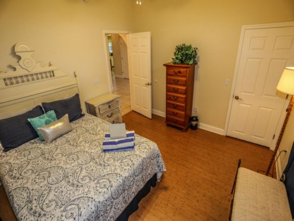 Fort Myers Pool Home Five Minutes to the Beach 4 Bedrooms