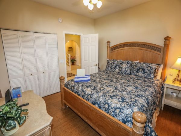 Fort Myers Pool Home Five Minutes to the Beach 4 Bedrooms