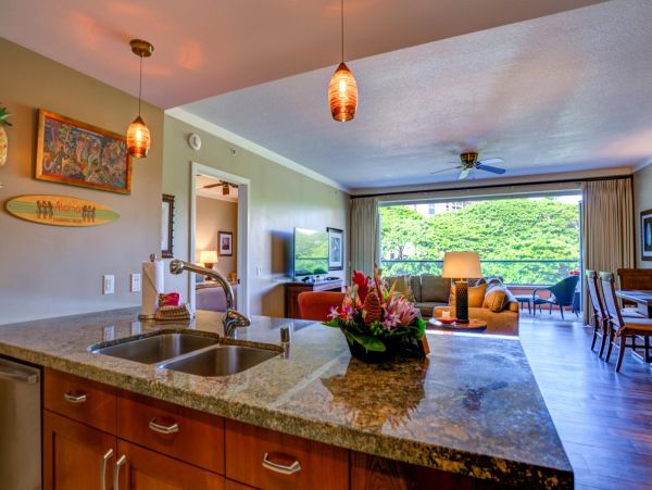 Luxurious Two-Bedroom Villa in Maui – Stunning Ocean Views