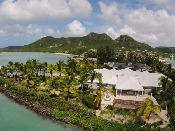 Ultimate Vacation Beachfront Estate on Antigua Sleeps 14