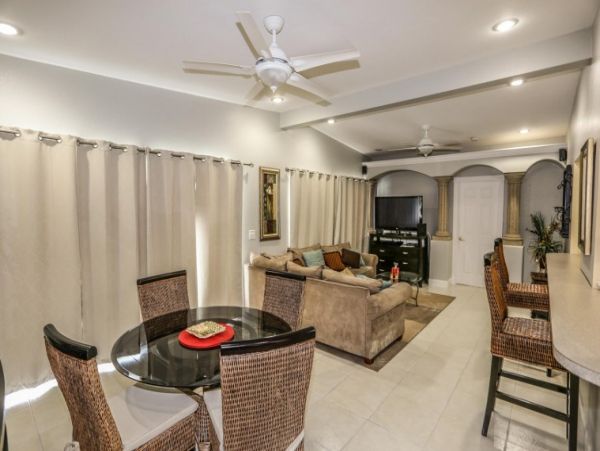 Fort Myers Pool Vacation Home One Minute to the Beach