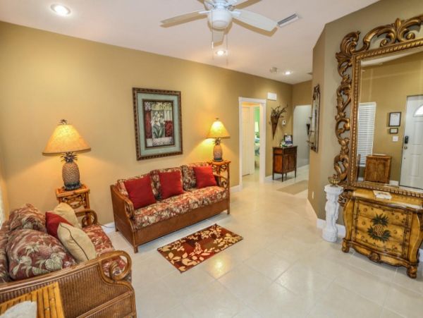Fort Myers Pool Vacation Home One Minute to the Beach