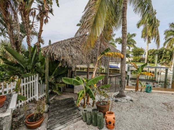 Fort Myers Pool Vacation Home One Minute to the Beach