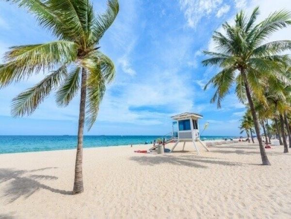 Fort Myers Pool Vacation Home One Minute to the Beach