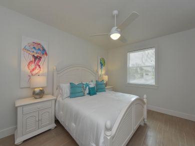 Lido Key Vacation Home Walk to St Armands