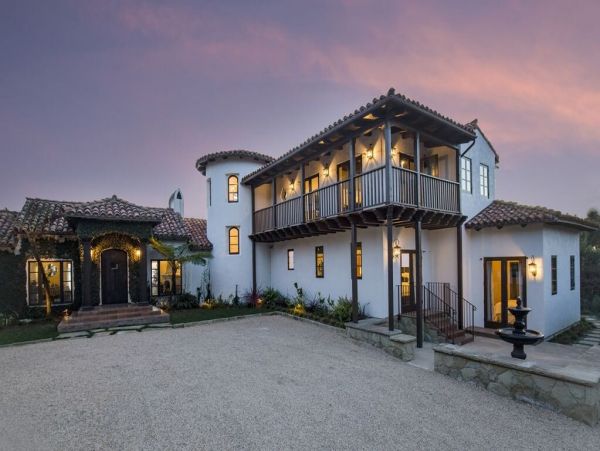 Santa Barbara Luxury Beachfront Vacation Home