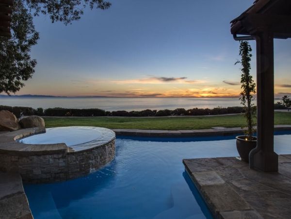 Santa Barbara Luxury Beachfront Vacation Home