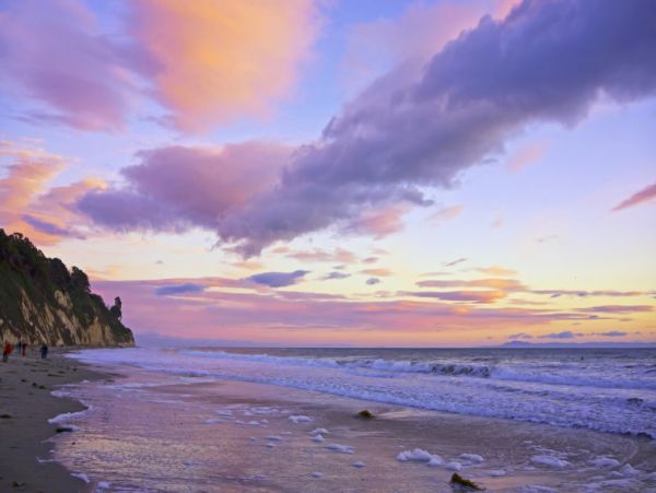 Santa Barbara Luxury Beachfront Vacation Home