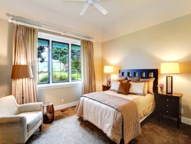 Four Bedroom Vacation Home with Pool and Hot Tub Sleeps 8 Four Bedroom Vacation Home with Pool and Hot Tub Sleeps 8