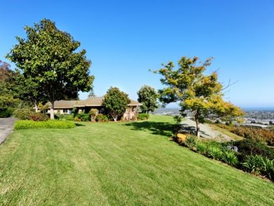 Four Bedroom Vacation Home with Pool and Hot Tub Sleeps 8 Four Bedroom Vacation Home with Pool and Hot Tub Sleeps 8