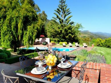 Four Bedroom Vacation Home with Pool and Hot Tub Sleeps 8