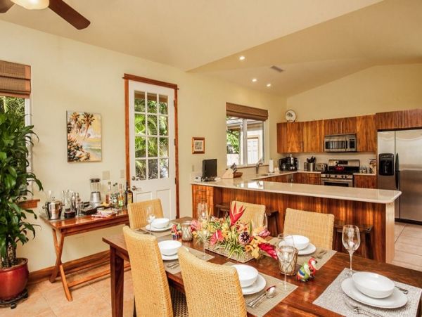 Wailea Luxury Four Bedroom Main House Guest Cottage
