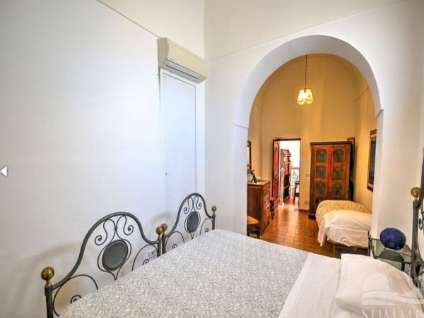 Praiano, Italy Villa Three Bedrooms Sleeps 11 & Sea Views