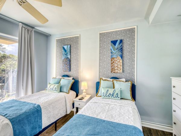 On Beach Lahaina Vacation Condo Two Bedrooms Sleeps 6