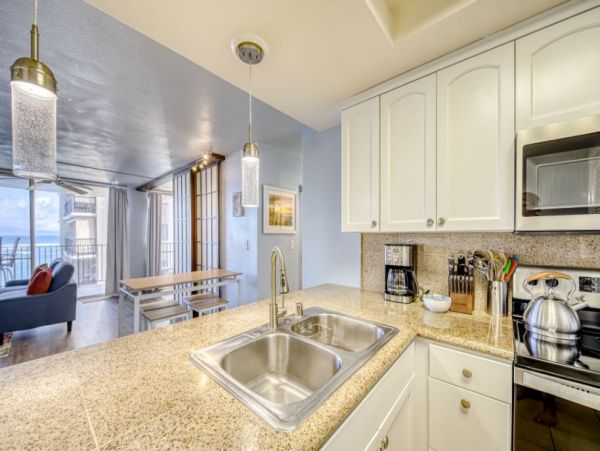 On Beach Lahaina Vacation Condo Two Bedrooms Sleeps 6