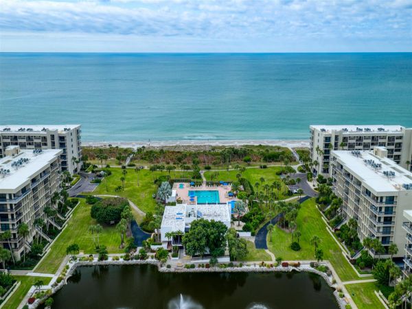 Longboat Key 2 Bedroom Beach Condo Great Resort Amenities