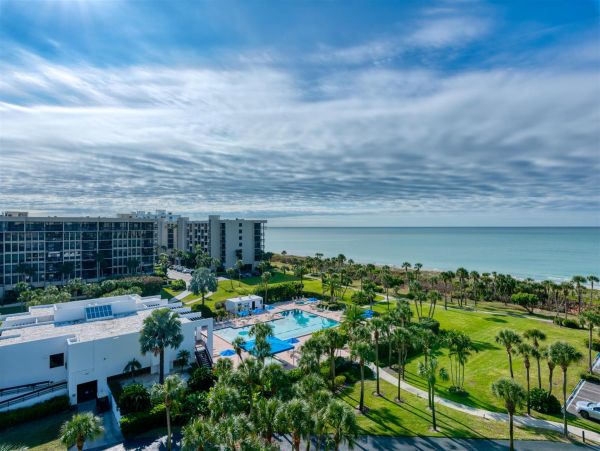 Longboat Key 2 Bedroom Beach Condo Great Resort Amenities