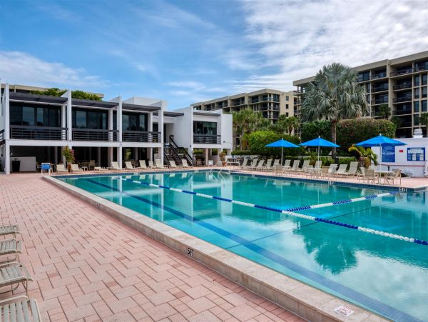 Longboat Key 2 Bedroom Beach Condo Great Resort Amenities