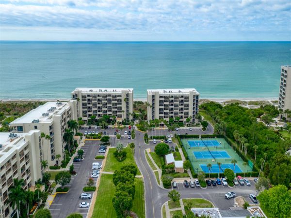 Longboat Key 2 Bedroom Beach Condo Great Resort Amenities