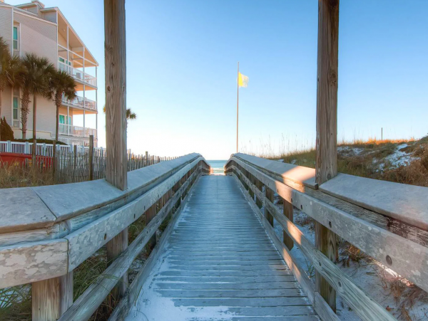 Ground-Level Unit with 2 Bedrooms in Seagrove Beach