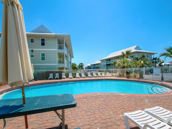 Ground-Level Unit with 2 Bedrooms in Seagrove Beach