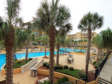 Santa Rosa Beach Vacation Condo Sleeps Eight Guests.