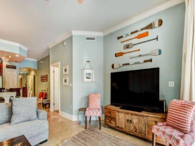 Santa Rosa Beach Vacation Condo Sleeps Eight Guests.