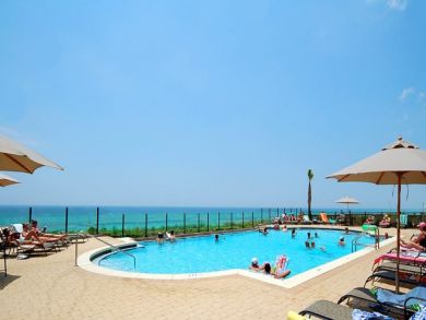 Santa Rosa Beach Vacation Condo Sleeps Eight Guests.