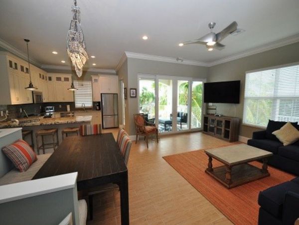 Beautiful Key Colony Vacation Duplex Sleeps Eight Guests