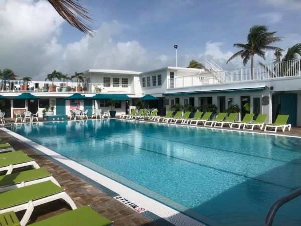 Beautiful Key Colony Vacation Duplex Sleeps Eight Guests