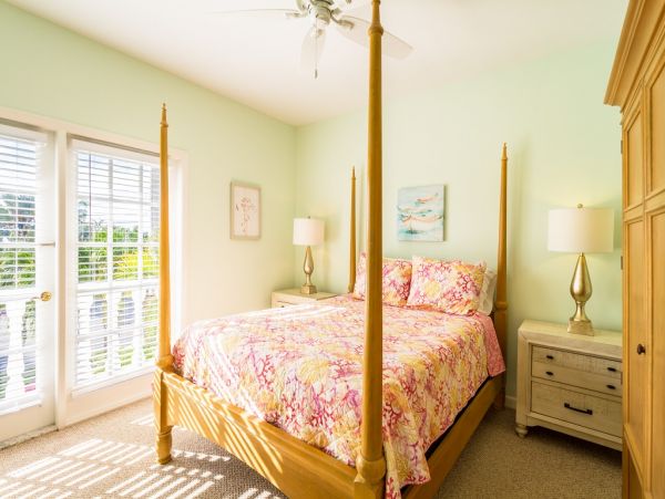Key Colony Four Bedroom Stroll to the Beach Great Rental