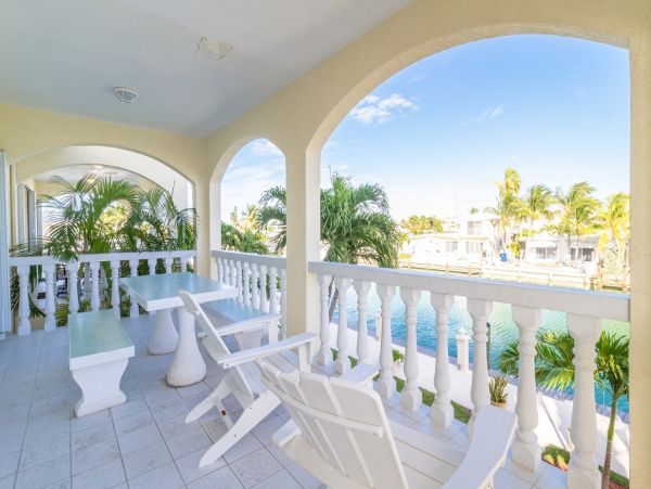 Key Colony Four Bedroom Stroll to the Beach Great Rental