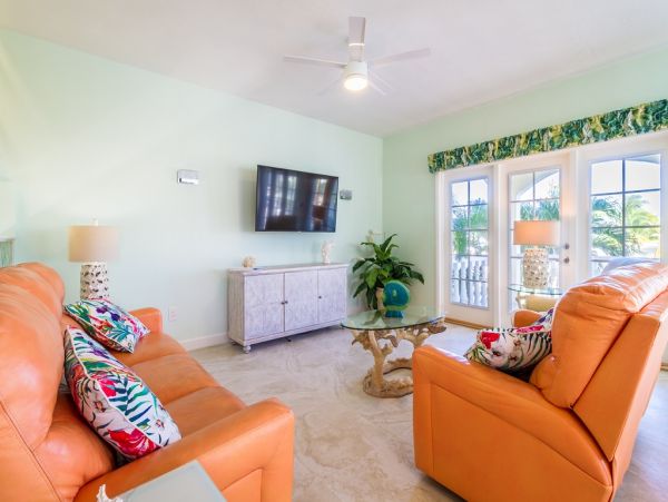 Key Colony Four Bedroom Stroll to the Beach Great Rental