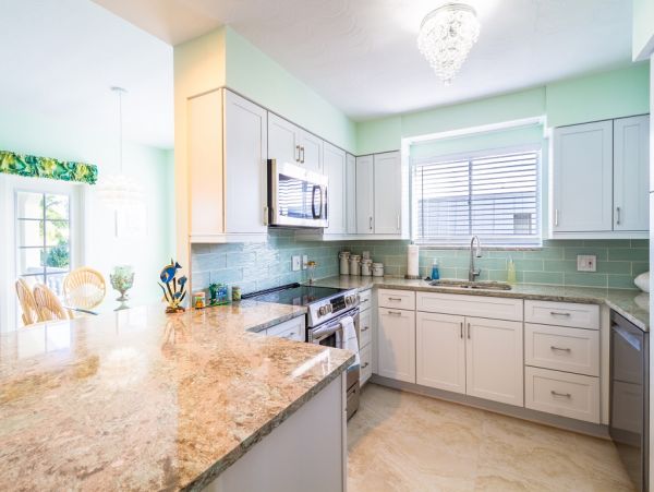 Key Colony Four Bedroom Stroll to the Beach Great Rental
