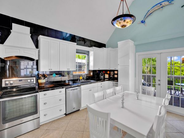 Florida Keys Sombrero Beach 3 Bedroom Pool Home On Canal