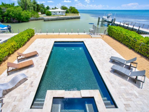 Ocean Front 4 Bedroom Home in Marathon Sleeps 10