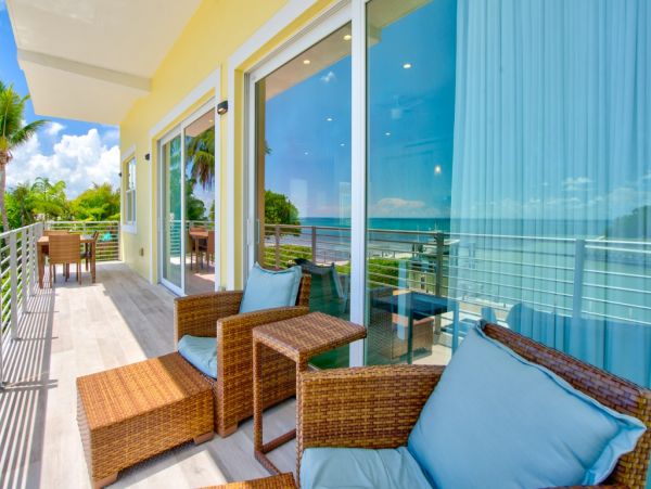 Ocean Front 4 Bedroom Home in Marathon Sleeps 10