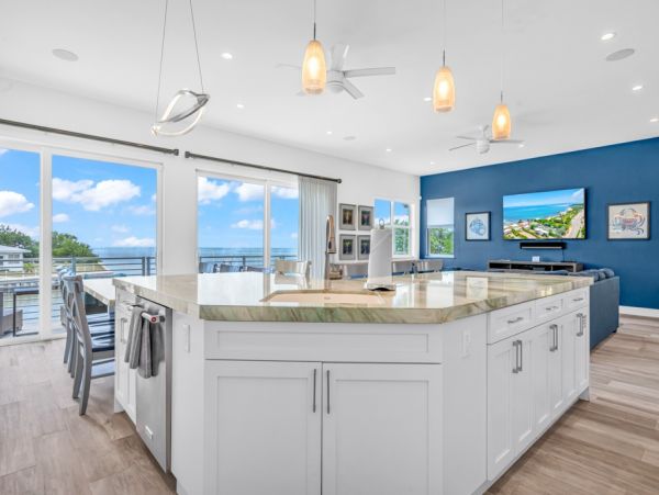Ocean Front 4 Bedroom Home in Marathon Sleeps 10