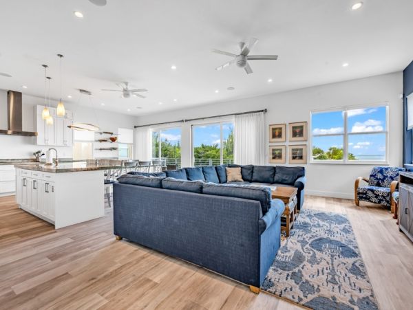 Ocean Front 4 Bedroom Home in Marathon Sleeps 10