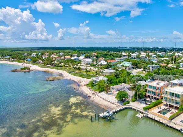 Ocean Front 4 Bedroom Home in Marathon Sleeps 10