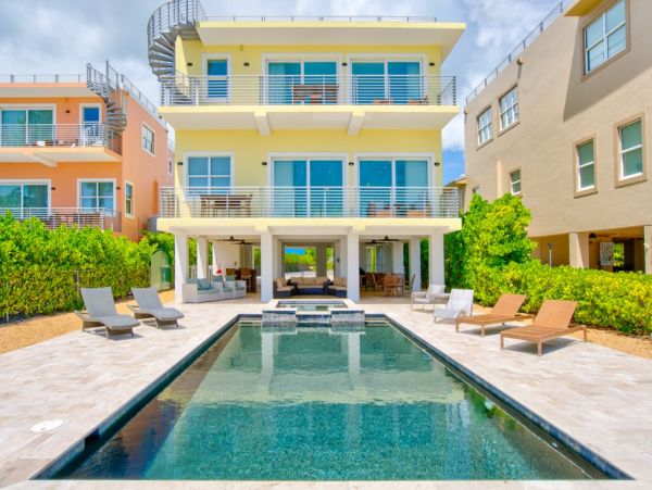 Ocean Front 4 Bedroom Home in Marathon Sleeps 10