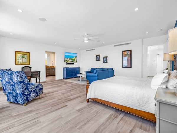 Ocean Front 4 Bedroom Home in Marathon Sleeps 10