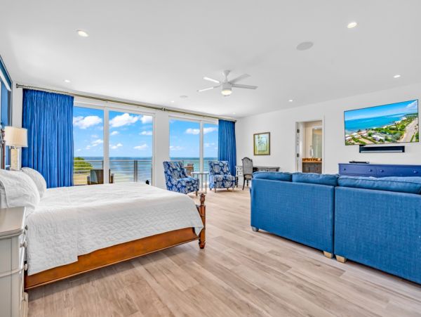 Ocean Front 4 Bedroom Home in Marathon Sleeps 10