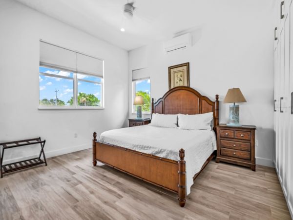 Ocean Front 4 Bedroom Home in Marathon Sleeps 10