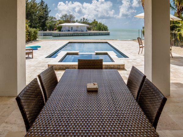 Ocean Front 4 Bedroom Home in Marathon Sleeps 10