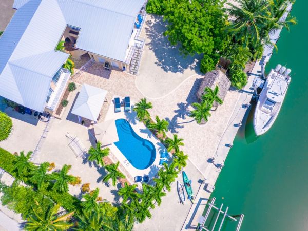 Sombrero Beach Vacation Home Boat Dock Pool